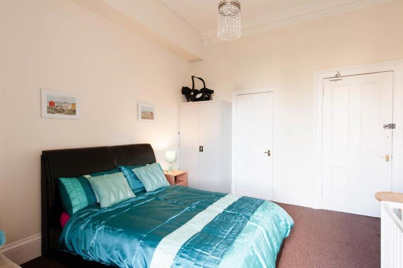 Edinburgh Central Oldtown Aparthotel מראה חיצוני תמונה