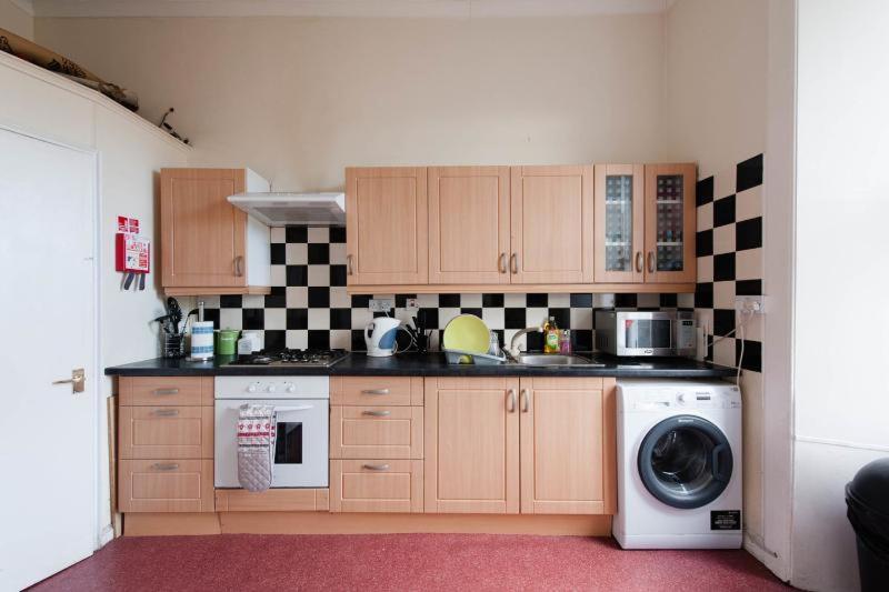 Edinburgh Central Oldtown Aparthotel מראה חיצוני תמונה